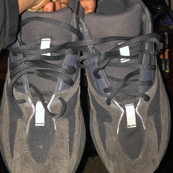 YEEZY 700 SLIGHTLY WORN - Picture 2 of 4